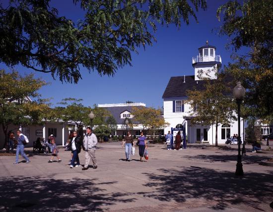 Lighthouse Place Premium Outlets